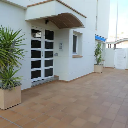 Club Nautic Apartment *